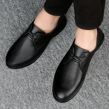 Vyriški laisvalaikio odos batų karšto pardavimui, kasdien lauko vairavimo vyriški batai patogus ir kvėpuojantis neslidus vyriški odiniai batai